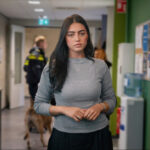 Žena napadnutá holandskou políciou v azylovom centre hovorí s Al-Džazírou | POLÍCIA