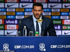 Ženatý brazílsky futbalový prezident sa zaplietol do škandálu aféry uprostred tvrdení, že použil fondy federácie na odlet milenky do NYC pred majstrovstvami sveta Prezident brazílskeho futbalového zväzu Samir Xaud je zapletený do aféry