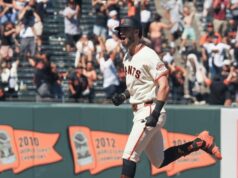 Zhrnutie MLB: Giants cap rally z 8 kolového deficitu s walk-off slamom 10. júna 2026; San Francisco, Kalifornia, USA; Bryce Eldrige (8) nominovaný na stopéra San Francisco Giants oslavuje, keď obchádza základne na grandslamovom turnaji za víťazstvom proti Washington Nationals počas deviatej smeny v Oracle Parku. Povinný kredit: Kelley L Cox-Imagn Images