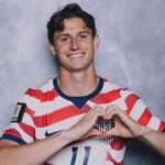 Zoznámte sa s Milanou D'Ambrou Aaronsonovou, ktorá sa vydala za hviezdu USMNT niekoľko hodín predtým, ako sa prihlásil do tímu Svetového pohára