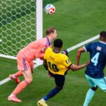 „Nemôžem sa len tak vypariť“ – Manuel Neuer sa opláca novinárovi za to, že spochybňuje úlohu pri porážke Nemecka proti Ekvádoru