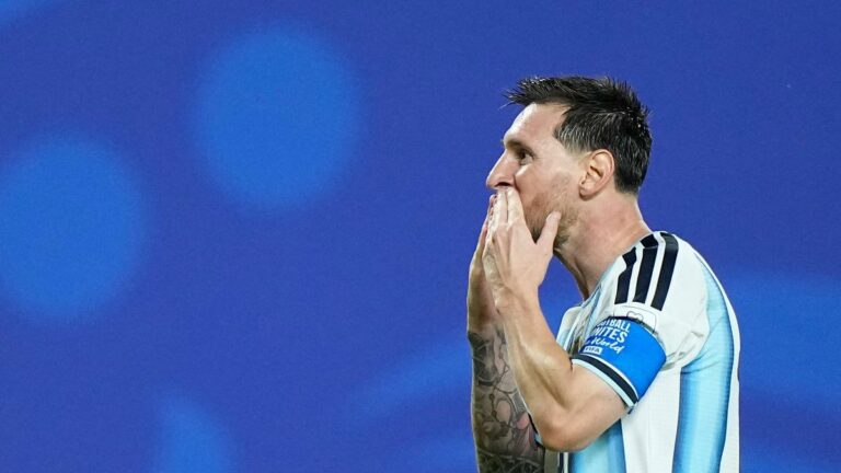 „Opäť sme zabalili štadión“: Messi pozdravuje argentínskych fanúšikov po historickej noci