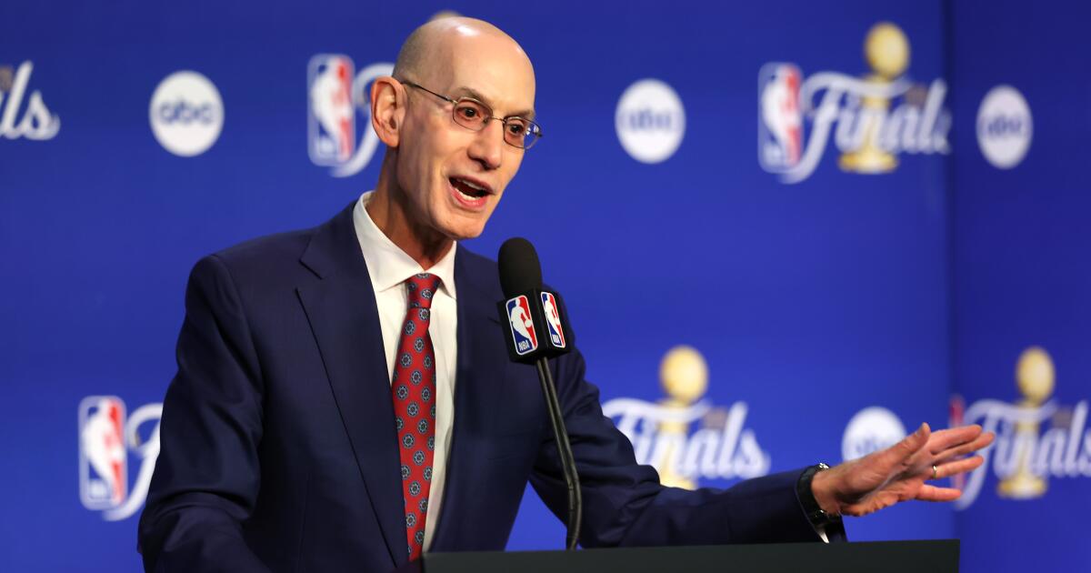 Adam Silver hovorí, že sonda Clippers by mala byť ukončená pred budúcou sezónou