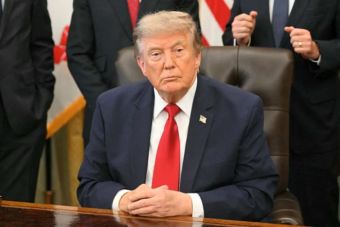 Ako dav vo Vancouveri reagoval na Donalda Trumpa, ktorý sa objavil v spravodajstve z finále Svetového pohára