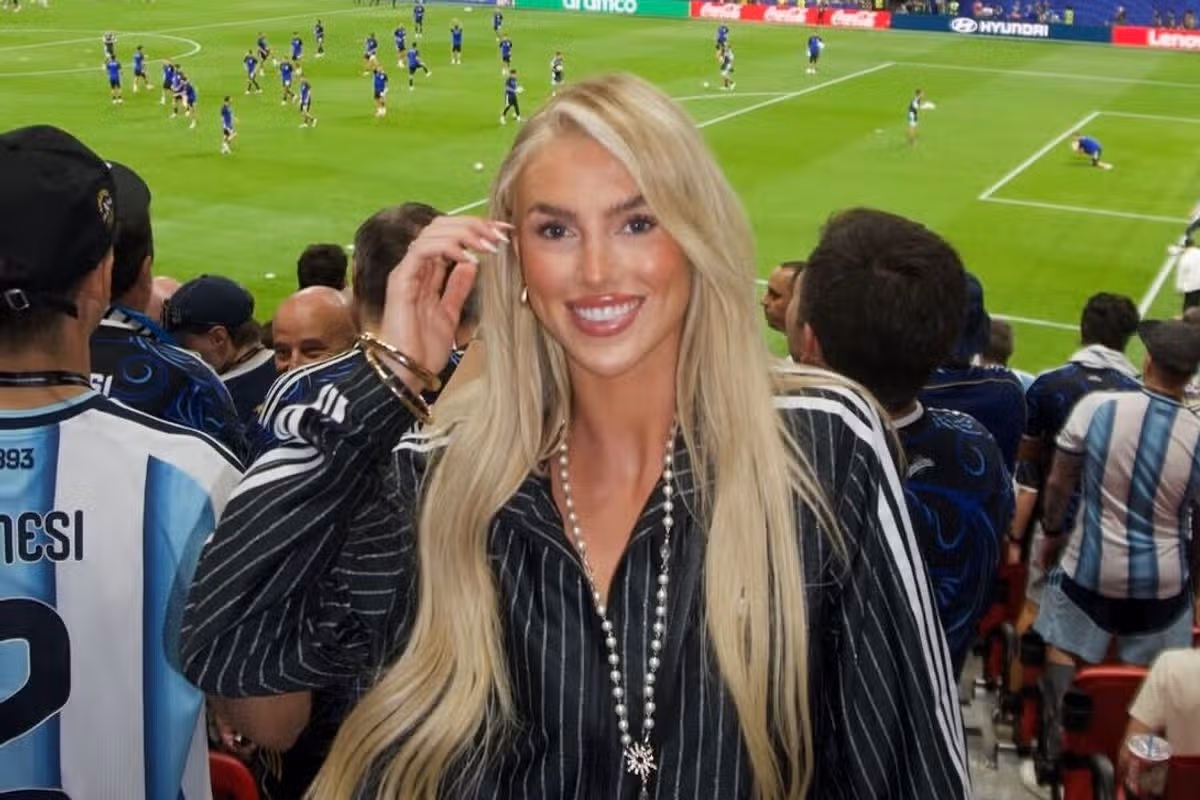 Kelci Bowers pózuje v zápase Argentína proti Anglicku