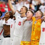 MIAMI GARDENS, FLORIDA – 11. JÚL: Ollie Watkins #19, Morgan Rogers #17, Jude Bellingham #10, Djed Spence #25, Harry Kane, Dan Bu