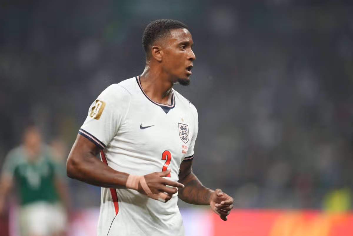 Ezri Konsa (Anglicko) počas 16. kola Majstrovstiev sveta vo futbale 2026, Mexiko a Anglicko, štadión Azteca, Mexiko, Mexiko 5. júla 2026. (Foto Ulrik Pedersen/NurPhoto cez Getty Images)