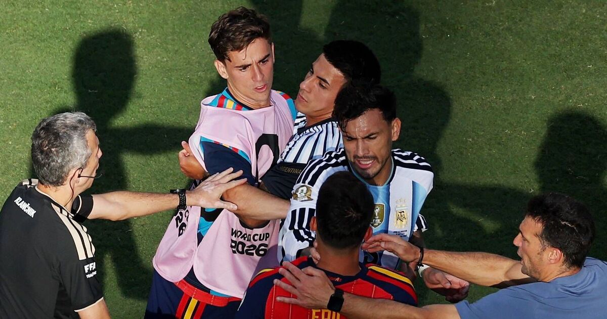 Argentína môže dostať tresty za chaos vo finále majstrovstiev sveta a transparent | Futbal | Šport