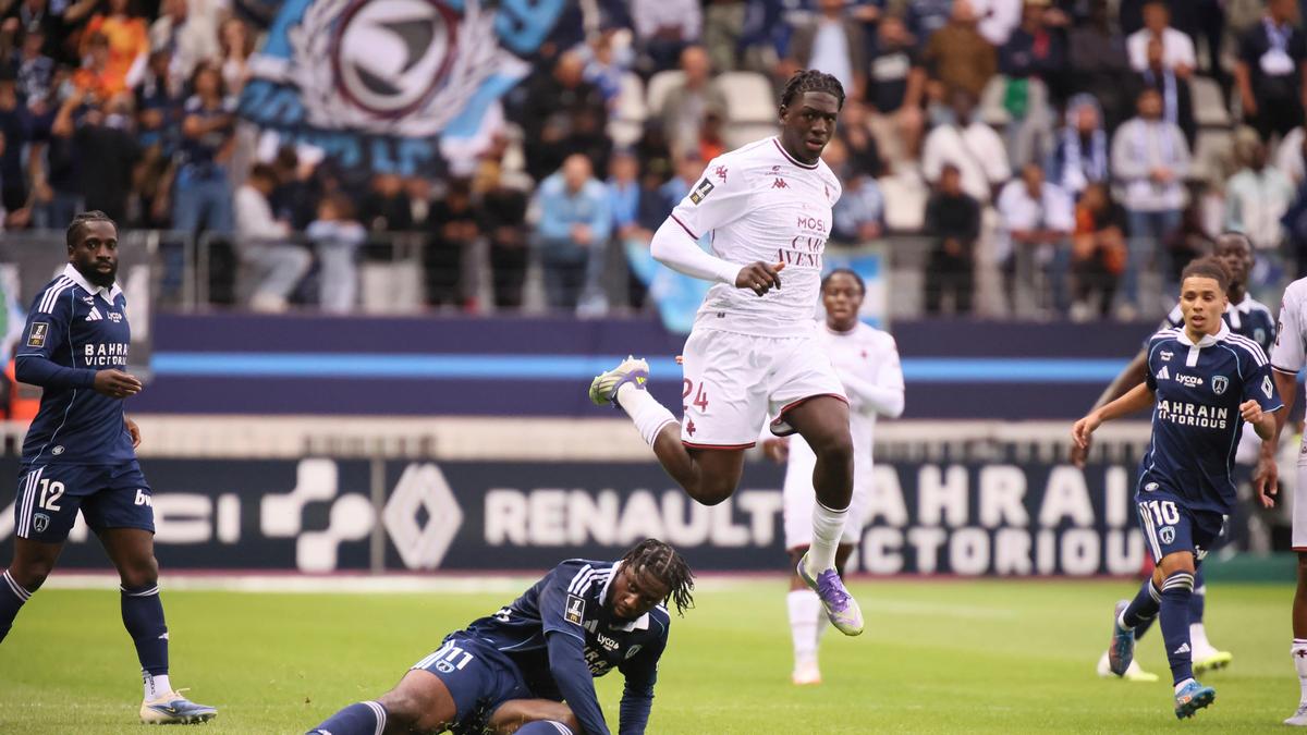 Aston Villa vedie FIFA do CAS v snahe odblokovať registráciu pre 17-ročného Madja