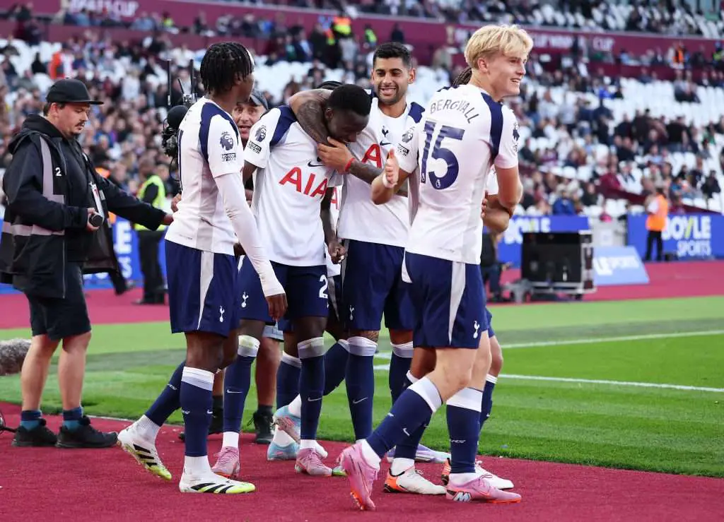 Barcelona pozorne sleduje situáciu hviezdy Tottenhamu