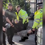 Britská polícia zatkla aktivistov v izraelskom závode na výrobu dronov | Správy z Gazy