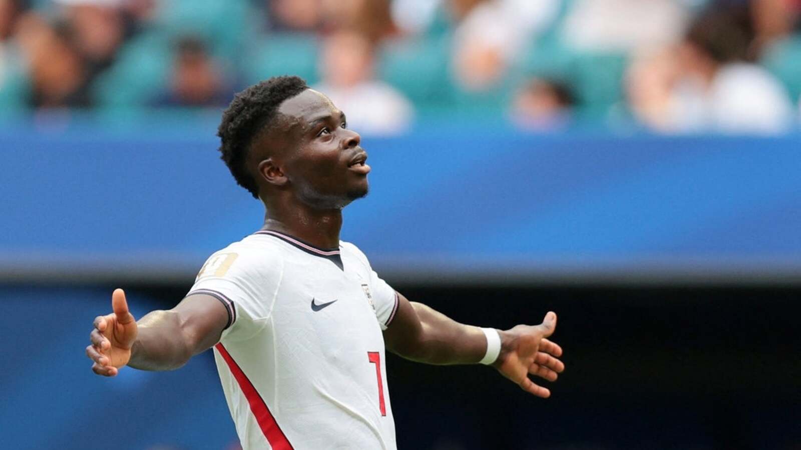 Bukayo Saka hetrikom, keď Anglicko porazilo Francúzsko v divokom zápase o tretie miesto
