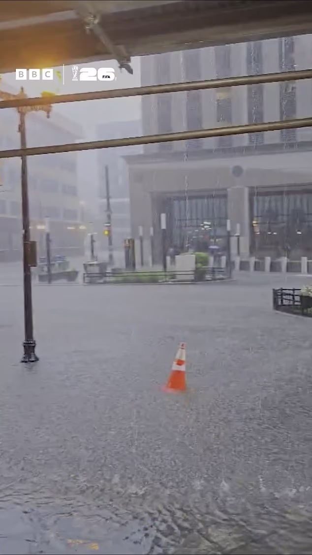 Video z New Yorku zachytilo prívalové lejaky uprostred varovaní pred nepriaznivým počasím v oblasti