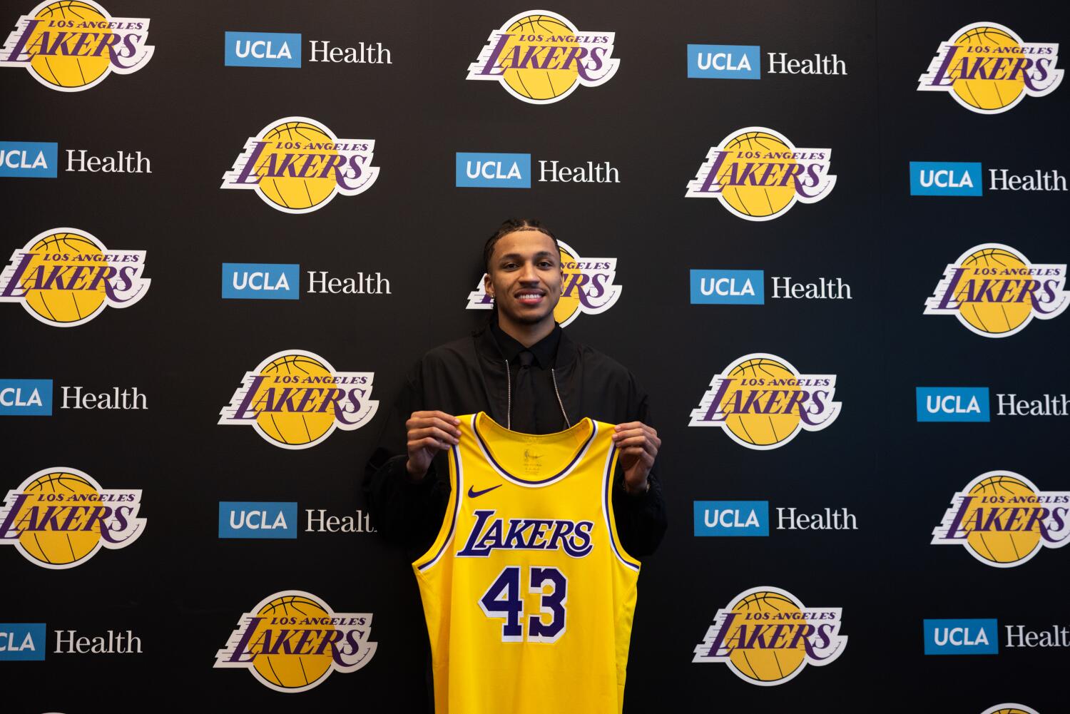 Cameron Carr podpísal zmluvu s nováčikom v Lakers