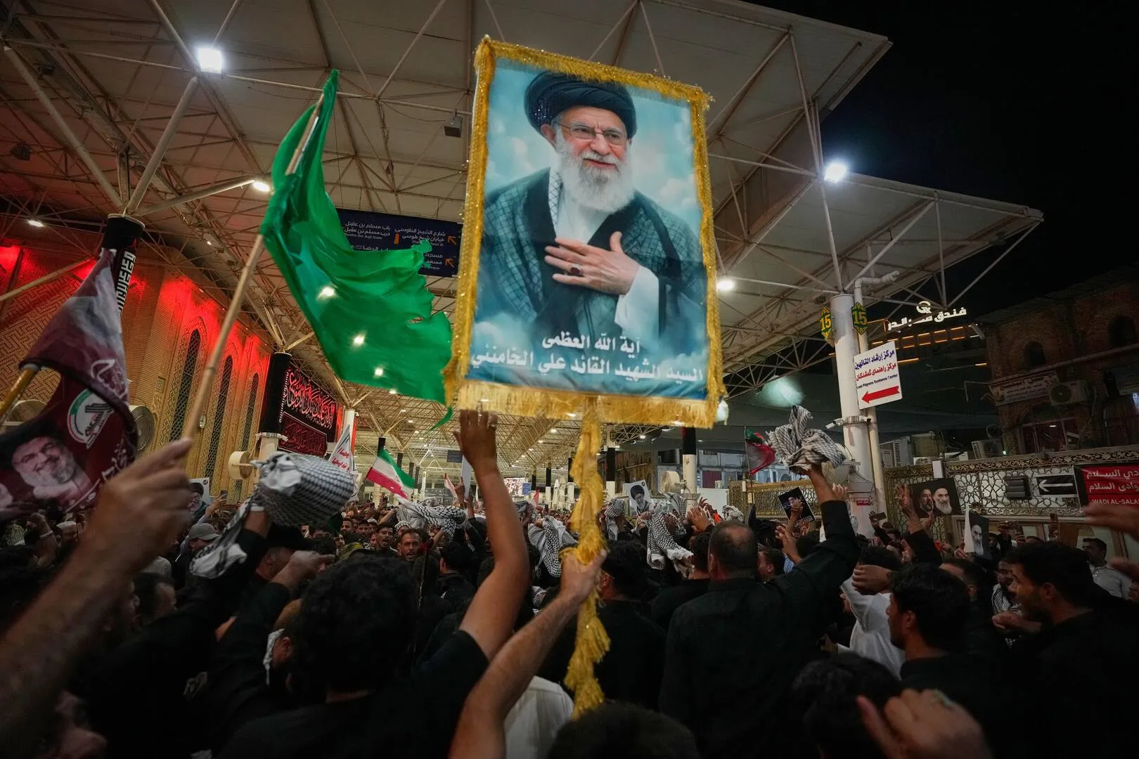 Chameneího rakva dorazila do Iraku, keď americké údery zasiahli Irán | Americko-izraelská vojna proti Iran News