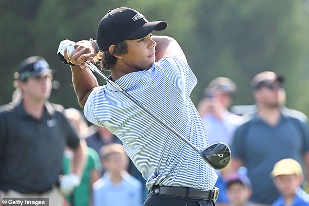 Charlie Woods, 17-ročný syn golfovej legendy Tigera Woodsa, mal ohnivú zrážku s fanúšikom