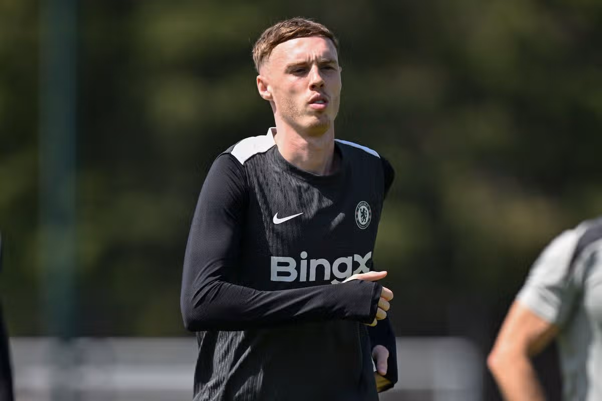 Cole Palmer z Chelsea počas tréningu na Chelsea Training Ground 22. mája 2026 v Cobhame v Anglicku