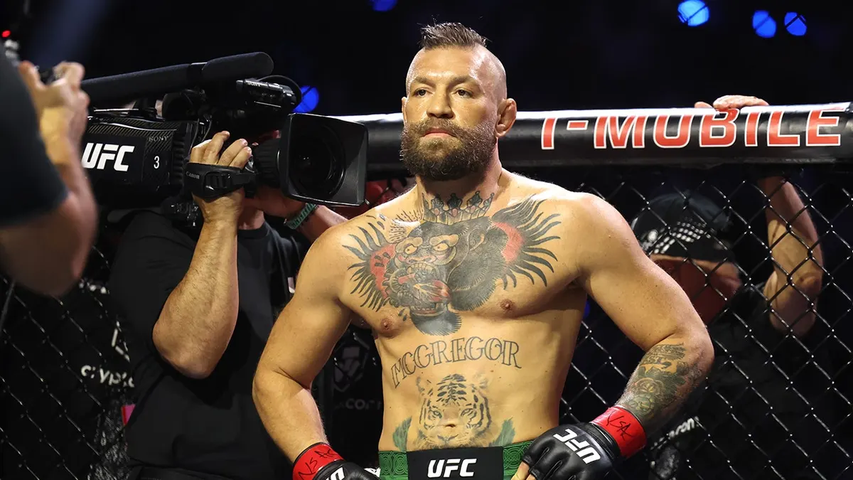 Conor McGregor odchádza v T-Mobile Arene v Las Vegas.