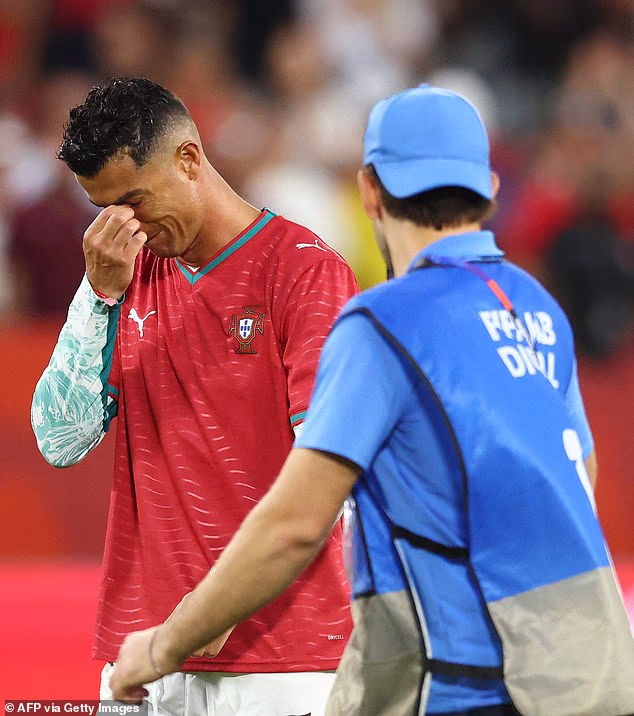 Cristiano Ronaldo bol v slzách na ihrisku v drese Diogo Jota na majstrovstvách sveta