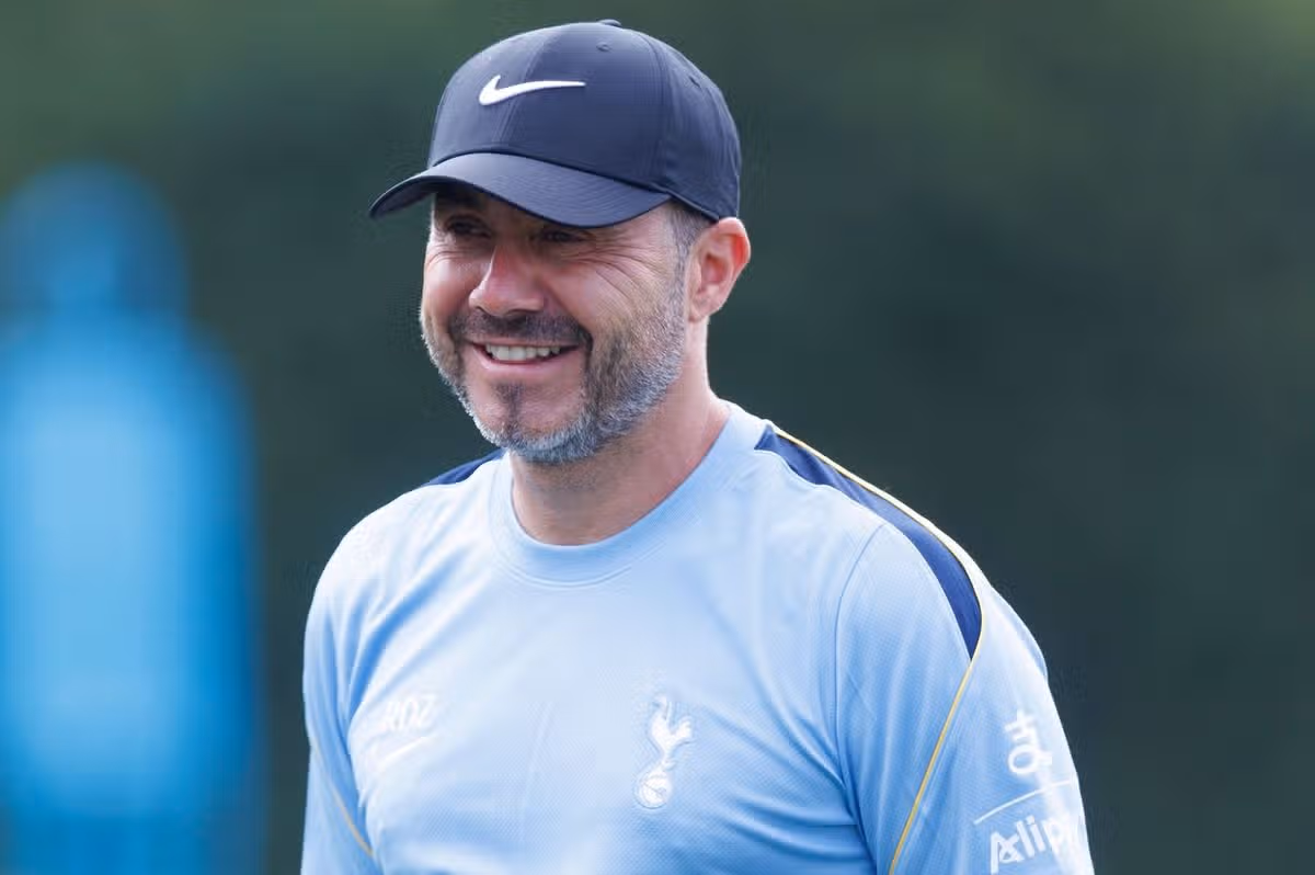 Roberto De Zerbi na tréningu Tottenhamu