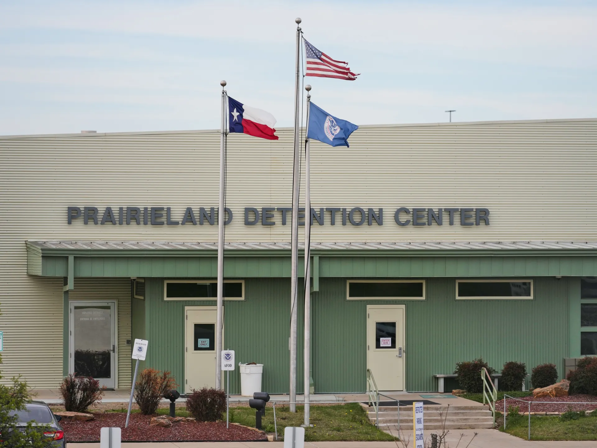 Ďalších sedem odsúdených za streľbu vo väzenskom stredisku Texas ICE | Súdne správy