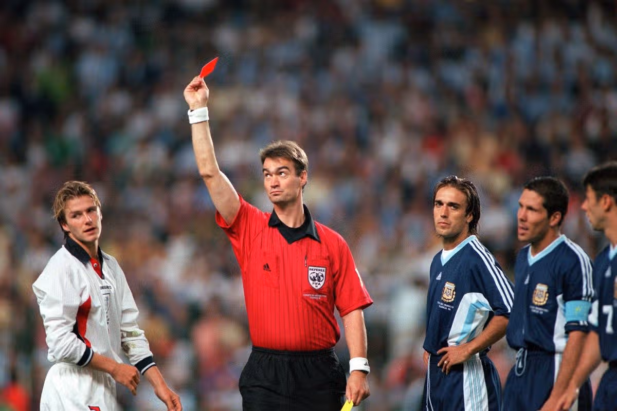 David Beckham bol vylúčený proti Argentíne v roku 1998