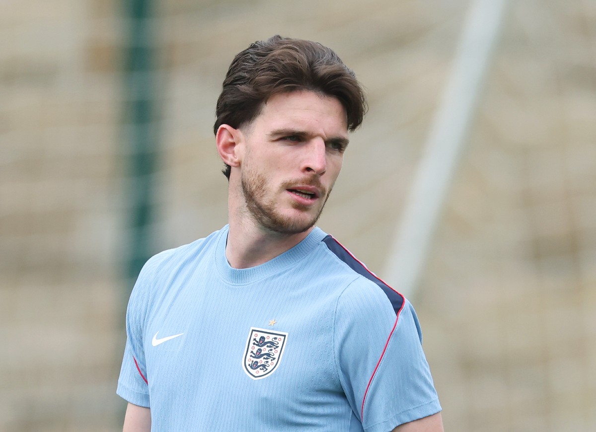 Declan Rice strieľa úžasný gól z diaľky proti Francúzsku
