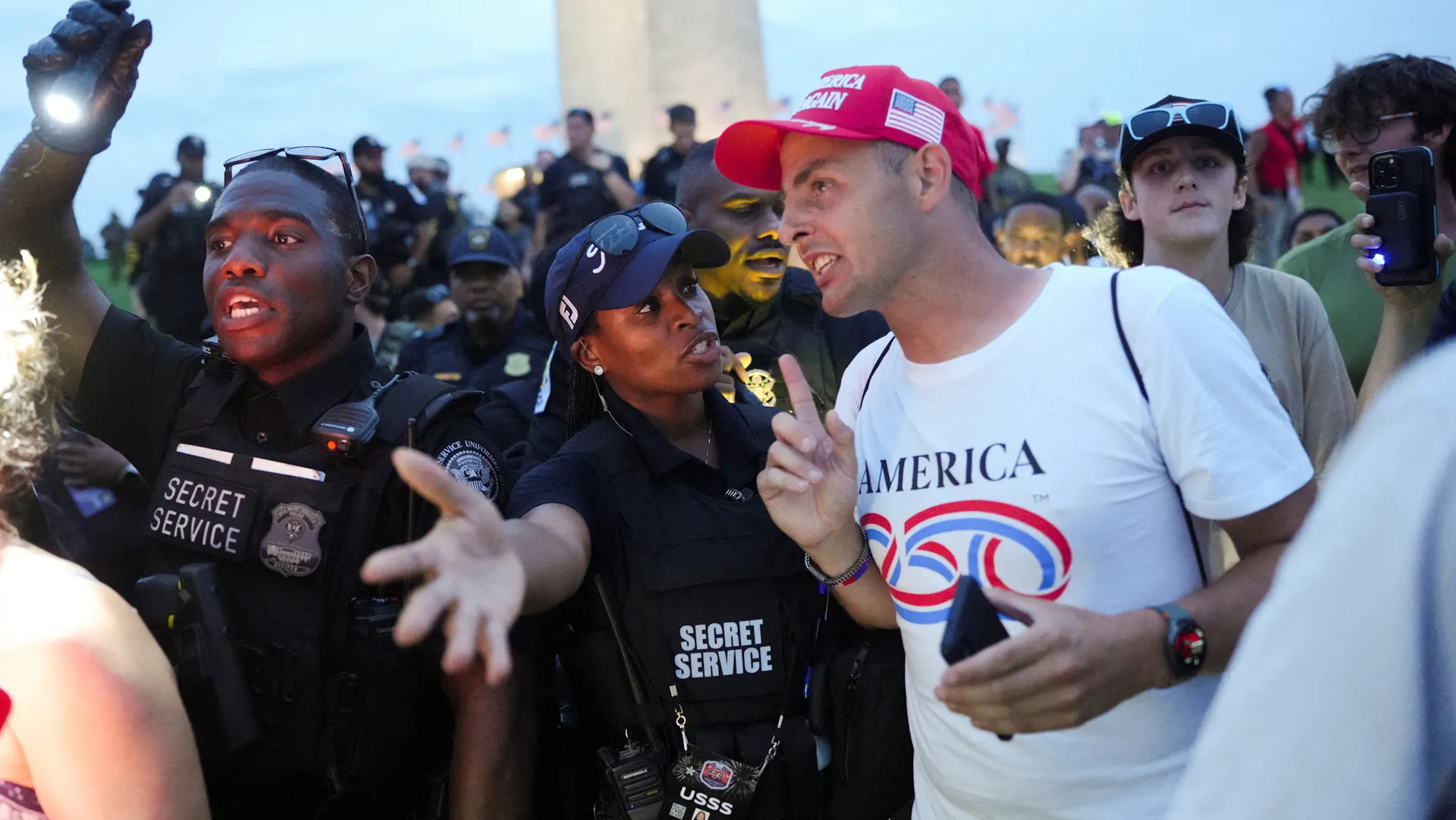 Extrémne počasie narušilo oslavy 250. výročia USA | donald Trump