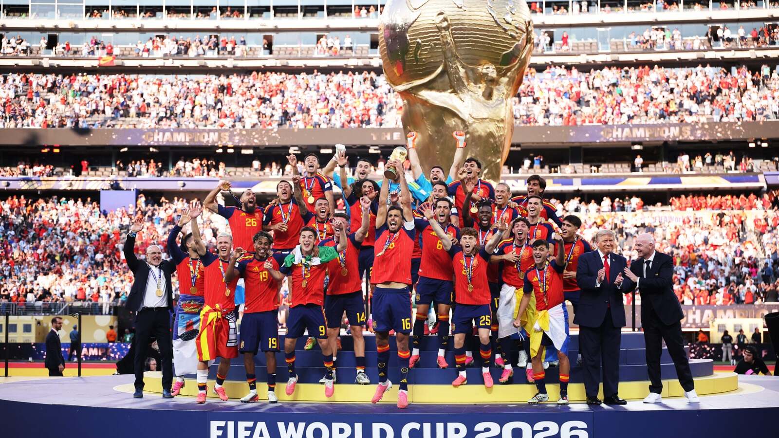 FIFA by teraz mohla žiadať 3 miliardy dolárov po tom, ako majstrovstvá sveta v Amerike dosiahnu crescendo