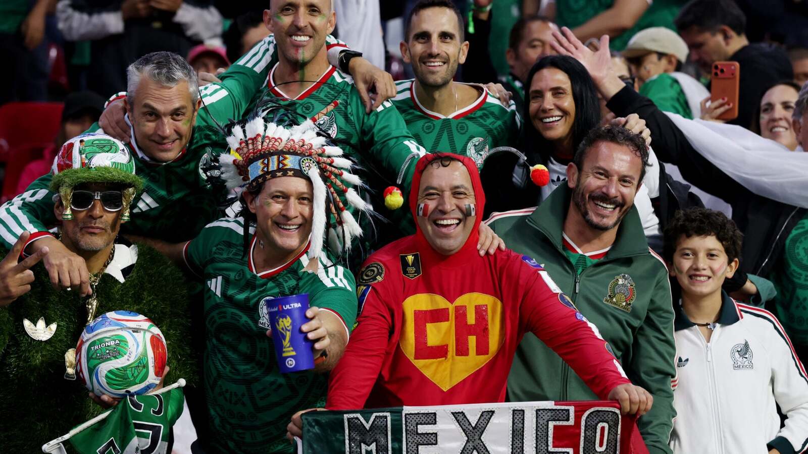 Fanúšikovia Mexika varujú Anglicko, že pred zápasom Svetového pohára na Estadio Azteca „už vedie 1:0“
