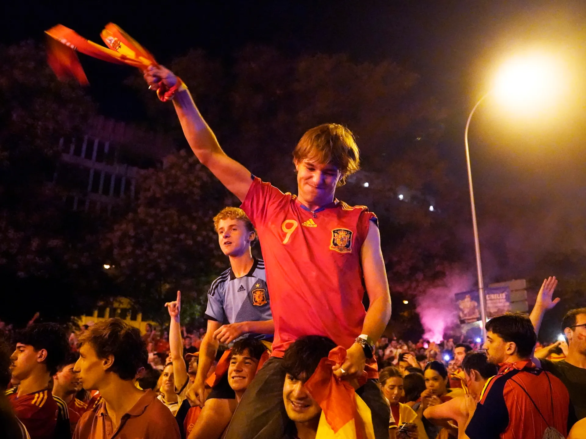 Fanúšikovia v Madride párty celú noc po víťazstve Španielska na majstrovstvách sveta | Majstrovstvá sveta 2026