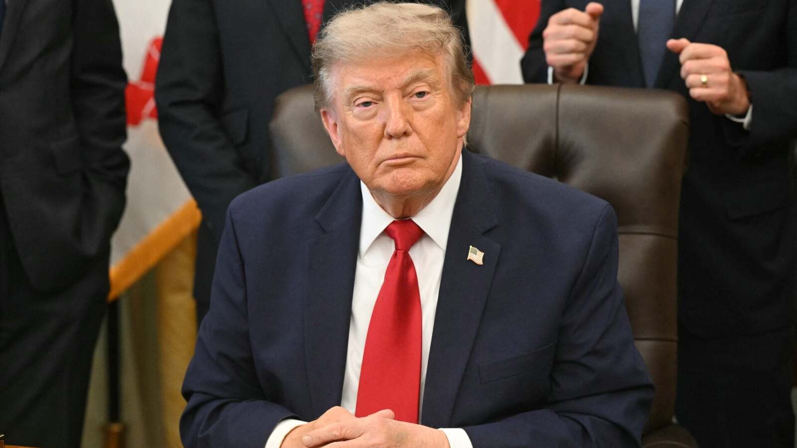 Fanúšikovia veria, že Donald Trump chváliaci Harryho Kanea bol pre Anglicko „bozkom smrti“ na majstrovstvách sveta vo futbale