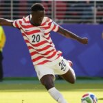 Americký útočník Folarin Balogun kope loptu proti Bosne a Hercegovine v 32. kole majstrovstiev sveta vo futbale 2026 na Levi's Stadium v ​​Santa Clare v Kalifornii.
