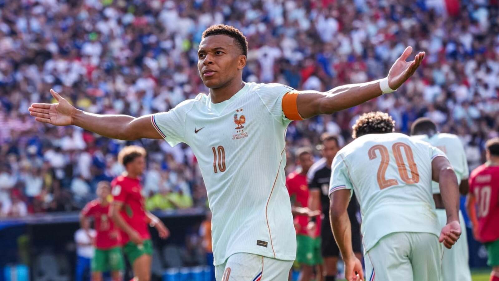 Francúzska hviezda Kylian Mbappe „100 %“ vstupuje do zápasu so Španielskom