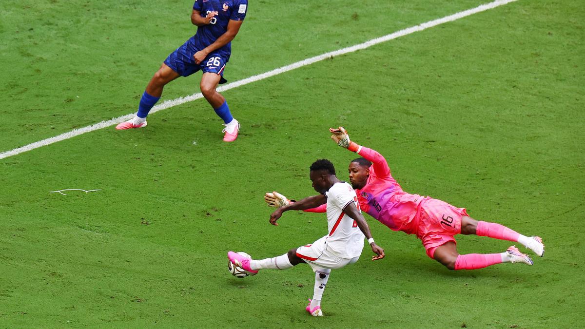 Francúzsko verzus Anglicko NAŽIVO – play-off FIFA World Cup o tretie miesto: aktualizácie FRA 0-4 ENG; Saka strieľa dva góly; Mbappe prenasleduje Messiho o Zlatú kopačku