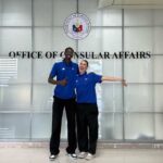 Filipínsky pas 3x3 hráčov Gilasa Pilipinasa Malicka Dioufa a Elizabeth Meansovej