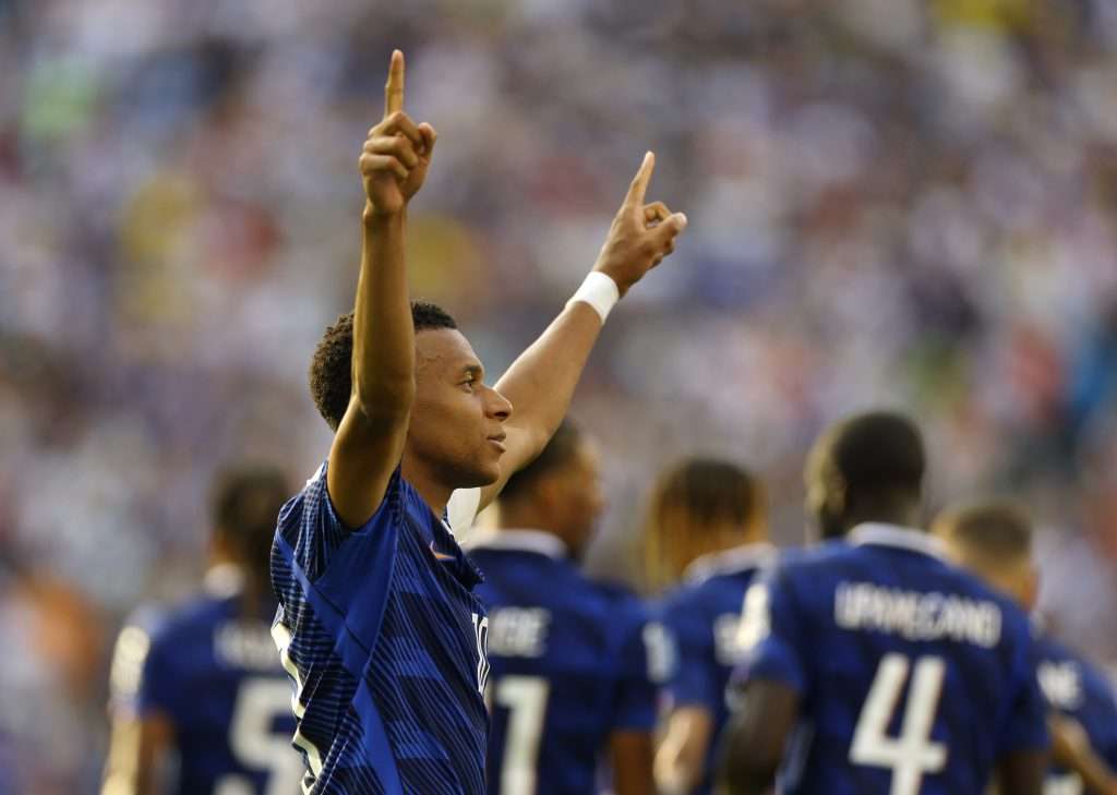 Hviezda Realu Madrid Mbappé opäť zaútočila na paraguajského senátora za „drzý rasizmus“