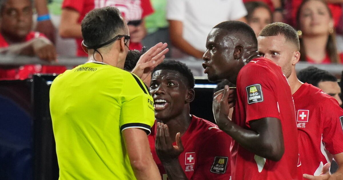 Hviezda svetového šampionátu odišla v slzách po tom, čo ju vylúčili za porušenie nového pravidla FIFA | Futbal | Šport