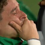 Guillermo Ochoa sa na lavičke Mexika rozplakal