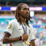 Inter Miláno pripravuje rozhovory s Tottenhamom, zatiaľ čo prestup Djeda Spencea naberá tempo