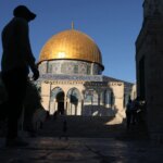 Izrael zakázal na týždeň jeruzalemskému veľkému muftimu vstup do mešity Al-Aksá | Správy o konflikte medzi Izraelom a Palestínou