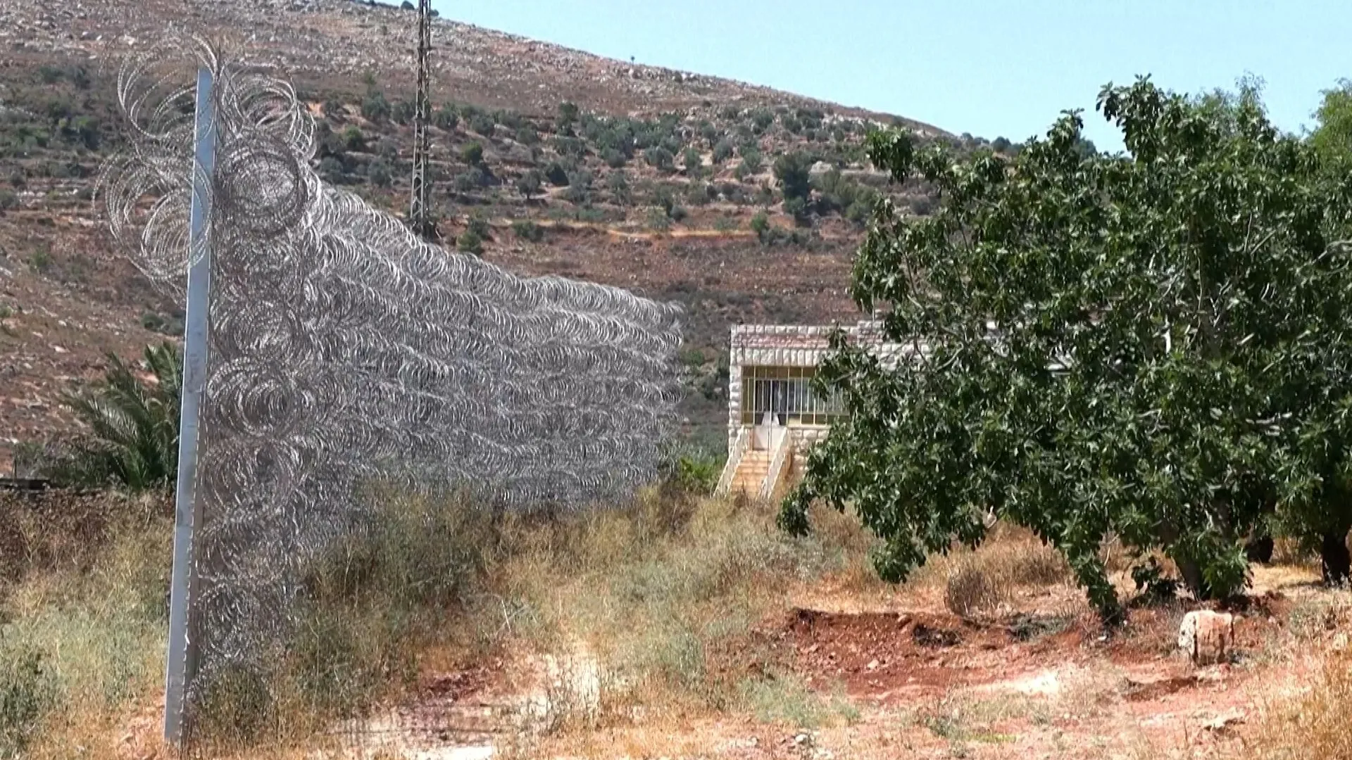 Izraelskí osadníci zaútočili na mesto Sinjil na okupovanom Západnom brehu Jordánu | Správy o konflikte medzi Izraelom a Palestínou