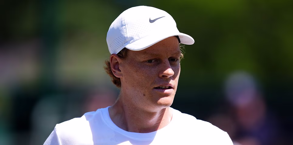 Jannik Sinner vs Alexander Zverev – finále mužov vo Wimbledone NAŽIVO: 1. a 2. nasadení sa stretnú proti sebe v slnečnom svetle južného Londýna na Grand Slam