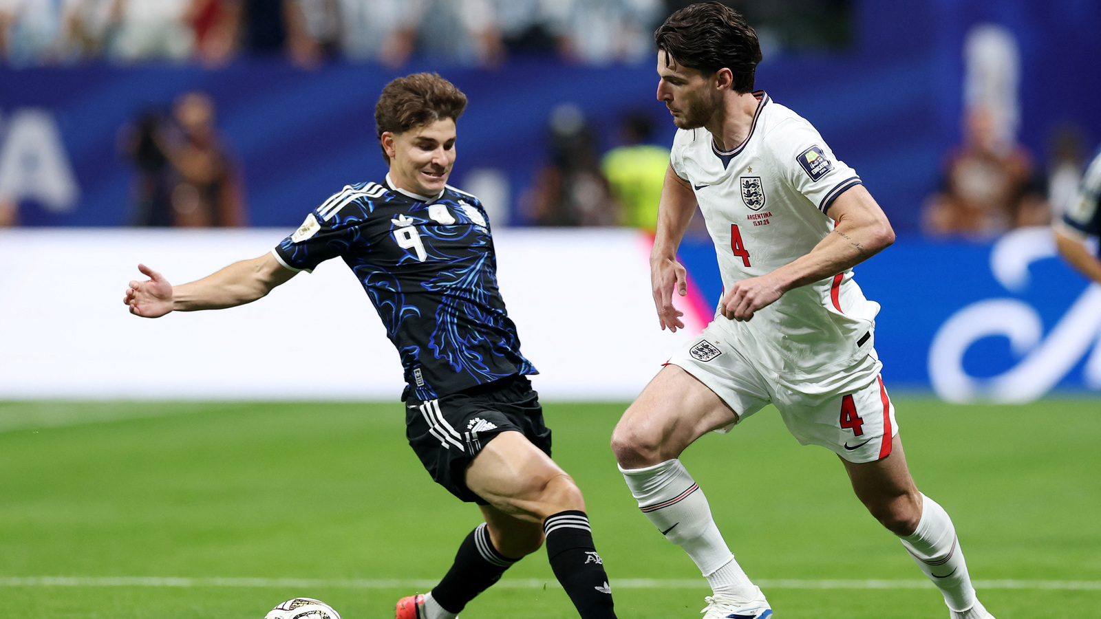 Julian Alvarez preskúmal výmenu s Atléticom Madrid