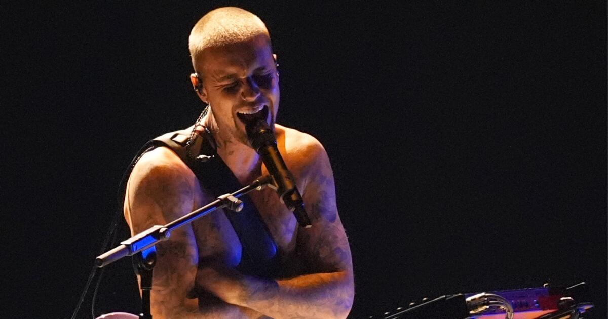 Justin Bieber sa pridal k už tak preplnenému finálovému polčasu majstrovstiev sveta