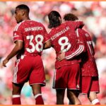 Curtis Jones s Liverpoolom v minulej sezóne