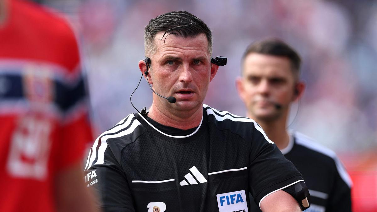 Kto je hlavným rozhodcom zápasu osemfinále medzi Kanadou a Marokom na MS 2026?