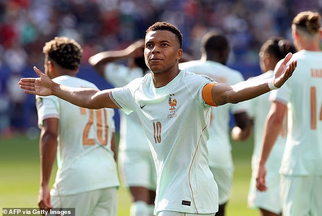 Kylian Mbappe bol opäť v cieli pre Francúzsko, keď sa dostali do semifinále Svetového pohára