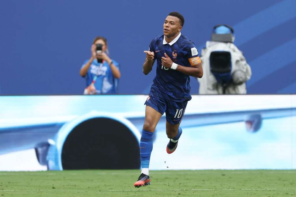 Kylian Mbappé odhaľuje vieru Lionela Messiho na Zlatú kopačku po prekonaní rekordu barcelonskej legendy