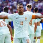Kylian Mbappe oslavuje gól